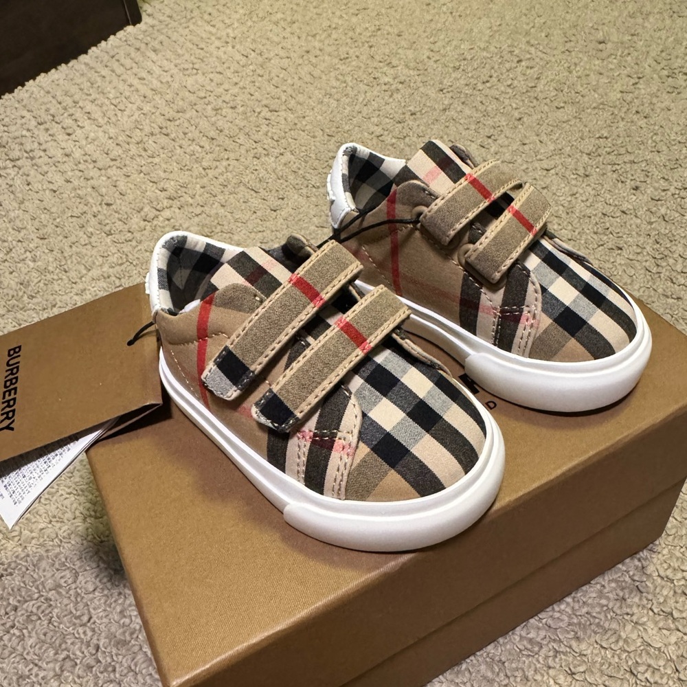 Burberry Baby/Toddler Checkered Sneakers NWT - Black and Tan UK/EUR Size 17
